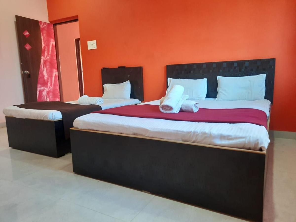 Hotel Nisarg Lodging And Restaurant Аурангабад Екстериор снимка
