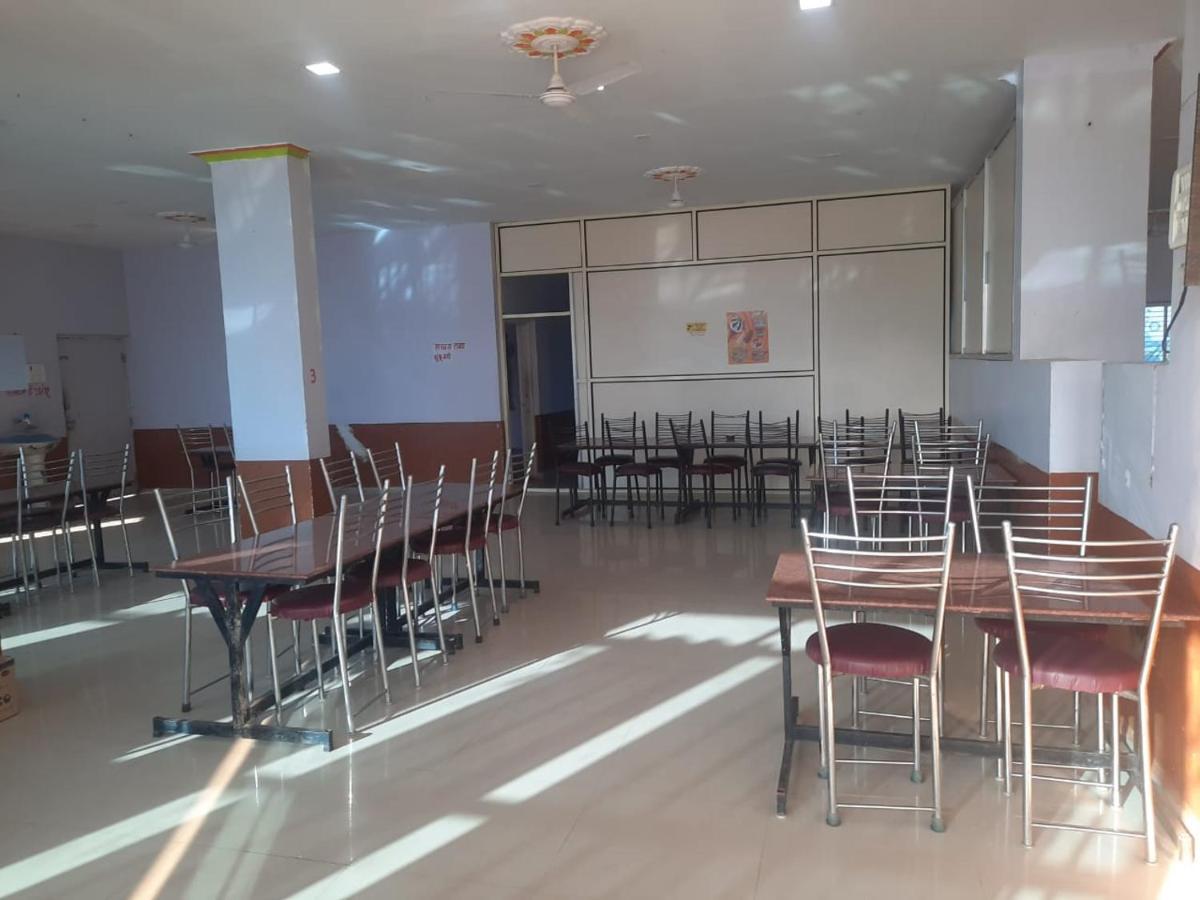 Hotel Nisarg Lodging And Restaurant Аурангабад Екстериор снимка