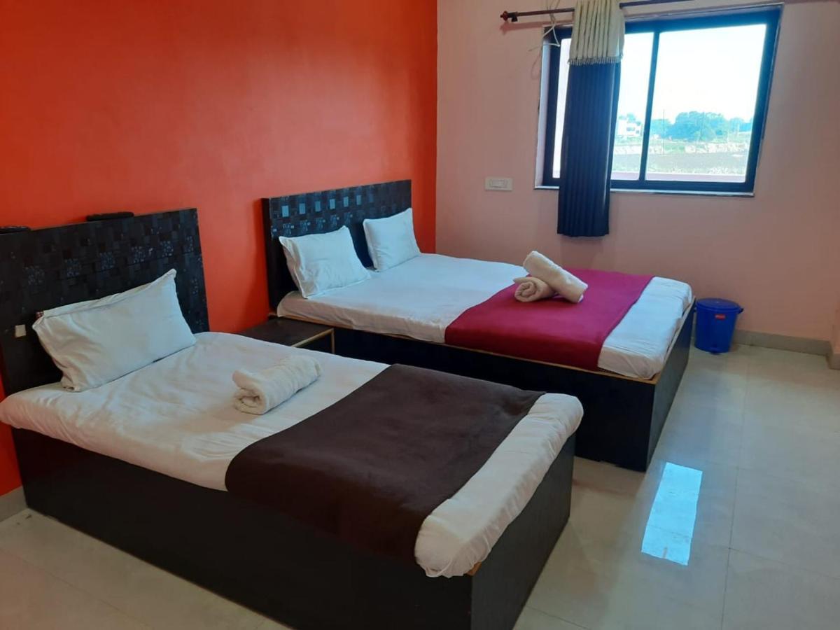 Hotel Nisarg Lodging And Restaurant Аурангабад Екстериор снимка