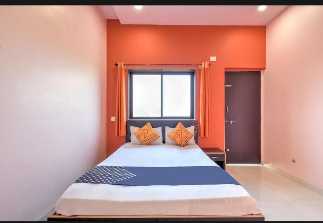 Hotel Nisarg Lodging And Restaurant Аурангабад Екстериор снимка