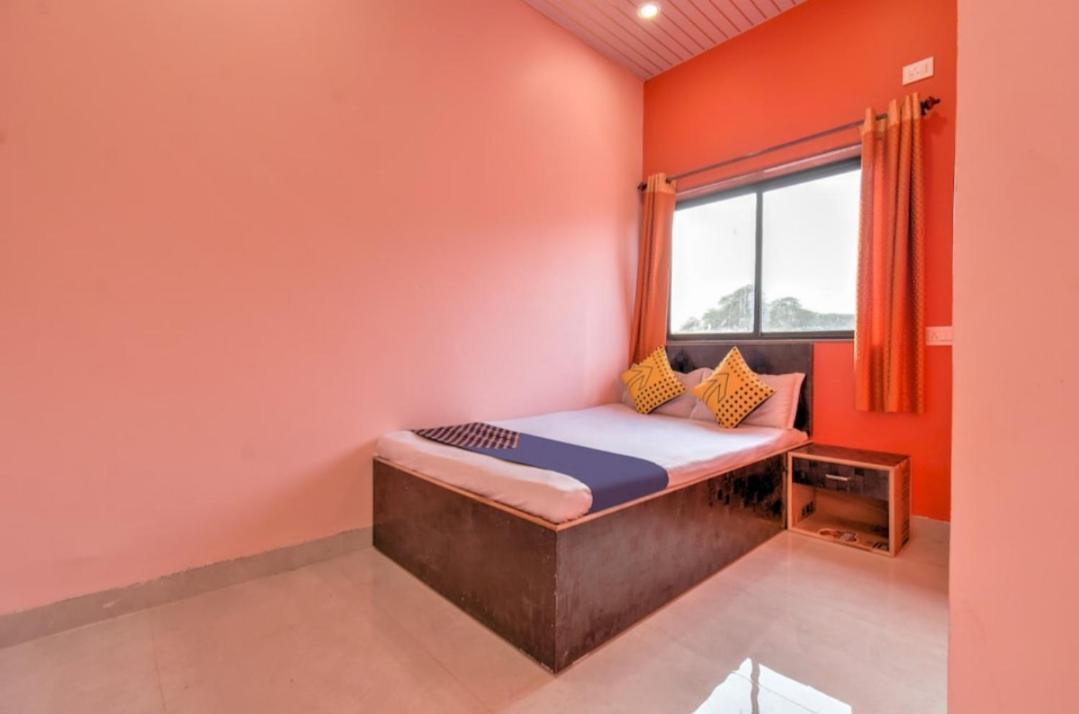 Hotel Nisarg Lodging And Restaurant Аурангабад Екстериор снимка